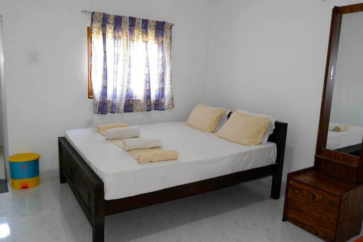 Room 5 of 26