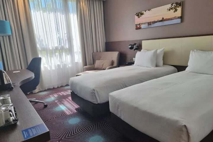 Room 11 of 64