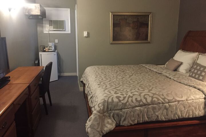 Room 19 of 73