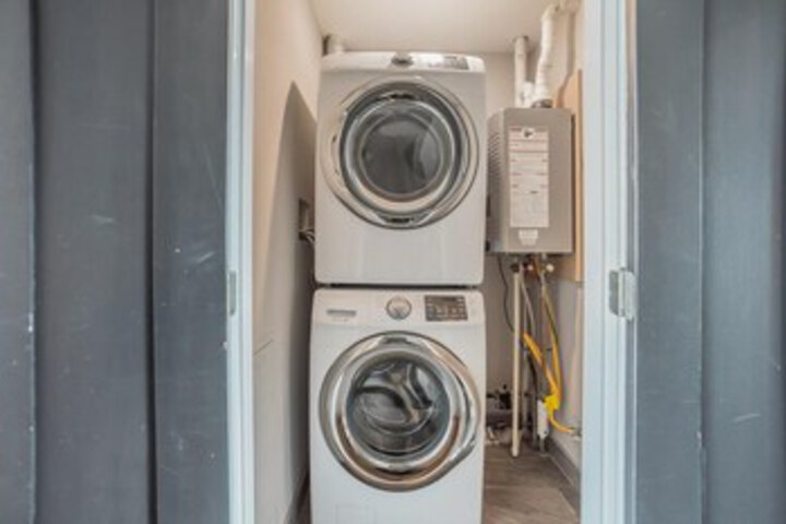 Laundry 15 of 36