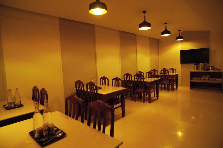 Dining 64 of 72