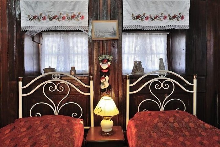 Room 7 of 43