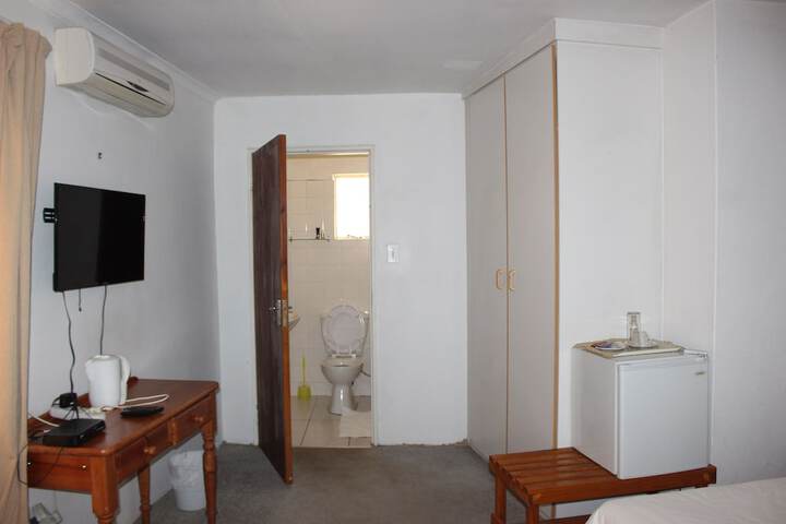 Room 146 of 288