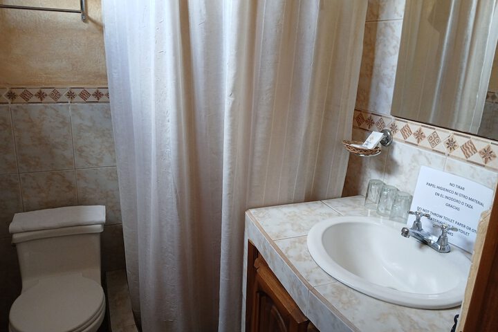 Room 14 of 25