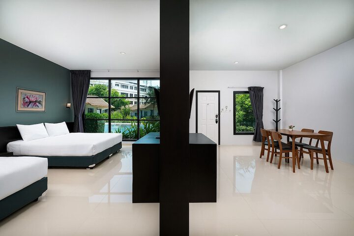 Room 15 of 49