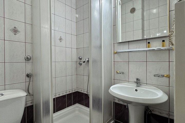 Room 35 of 54