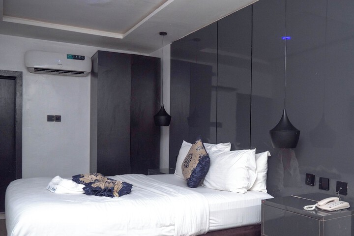 Room 37 of 51