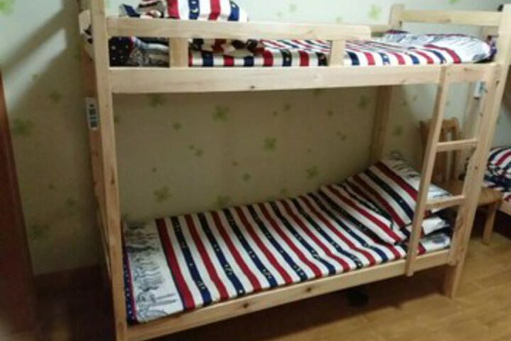 Room 8 of 11