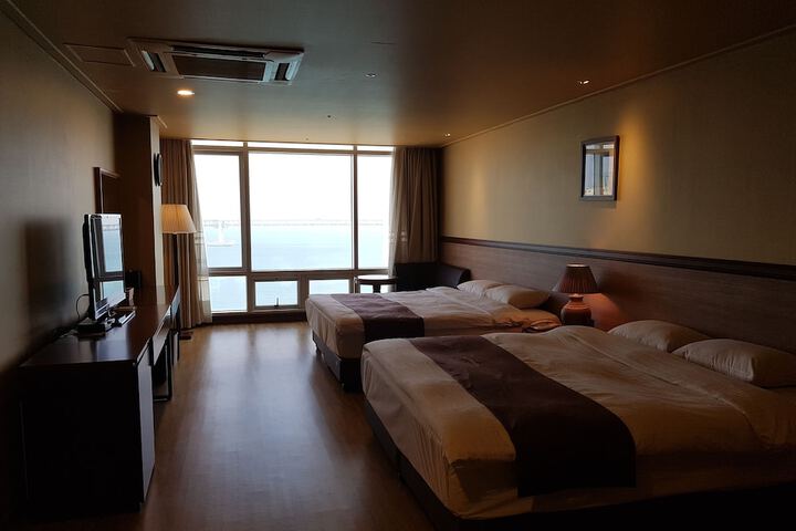 Room 6 of 29