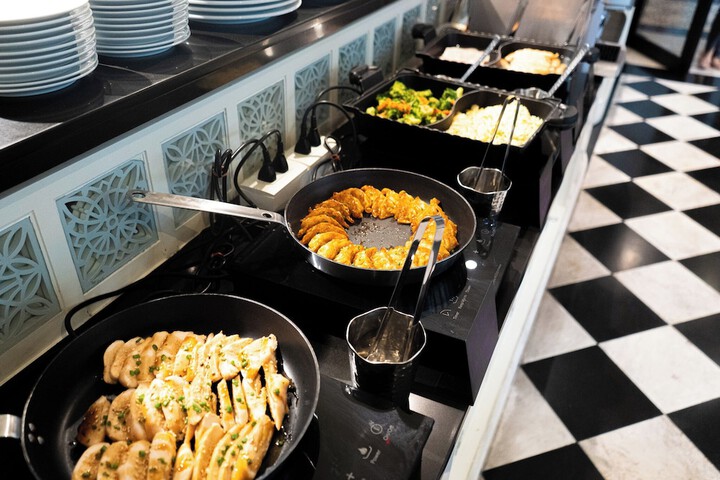 Breakfast buffet