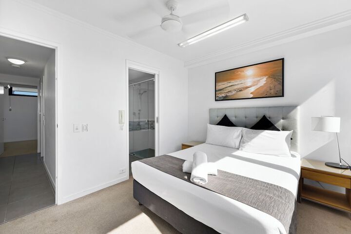 Room 12 of 73