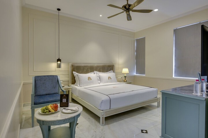 Room 7 of 23