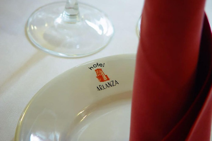Dining Photos