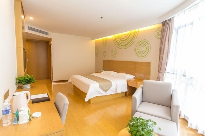 Room 5 of 52