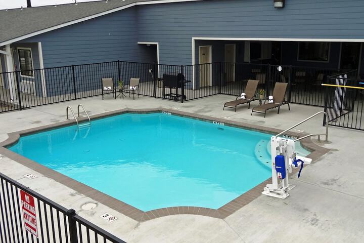 Pool 15 of 16