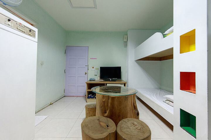 Room 43 of 68