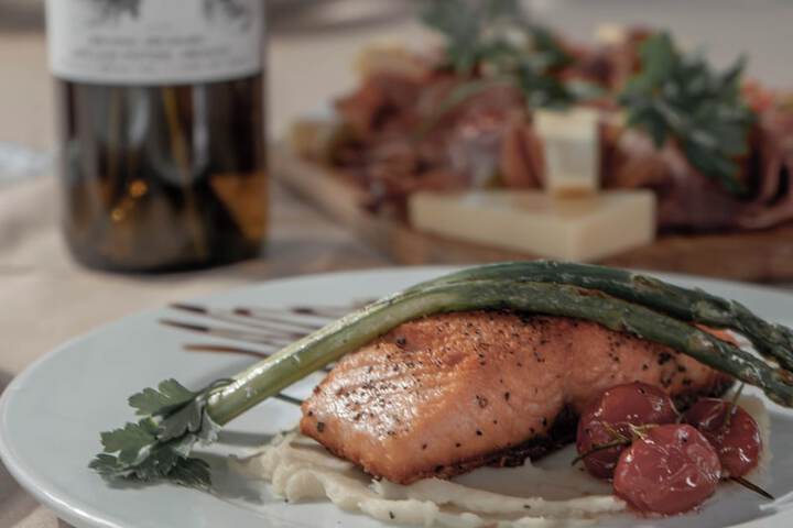 Dining 55 of 62