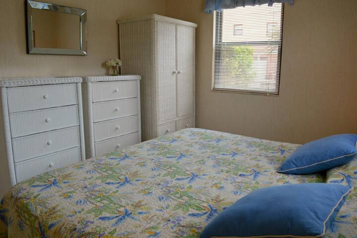 Room 29 of 325