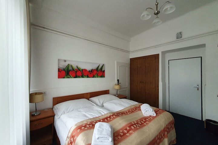 Room 60 of 324