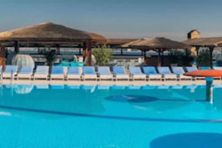 Pools & Facilities