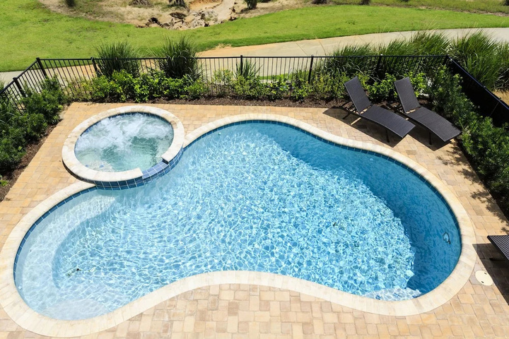 Pool 11 of 19
