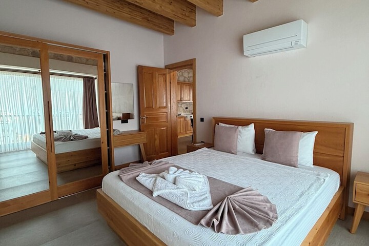 Room 9 of 39