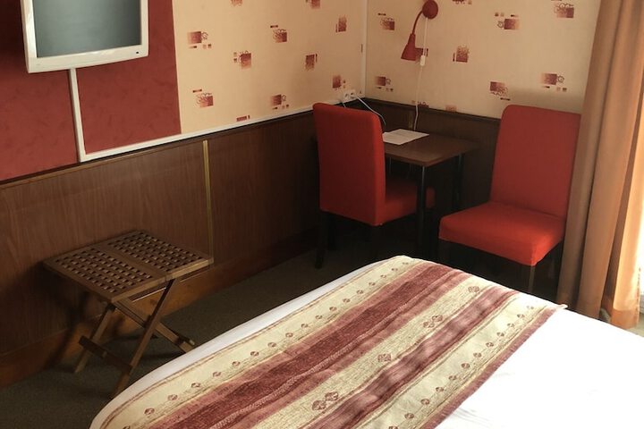 Room 7 of 35