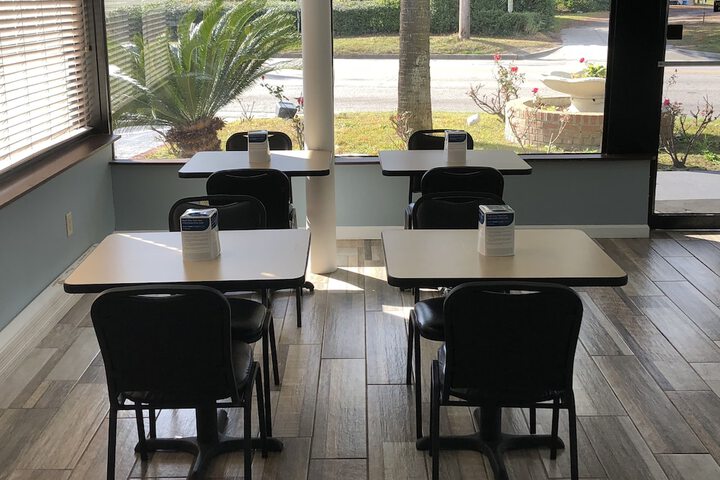 Breakfast area
