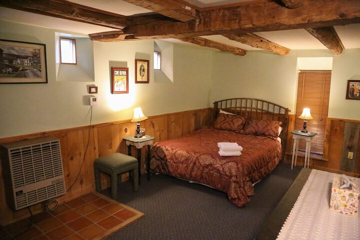 Room 26 of 165
