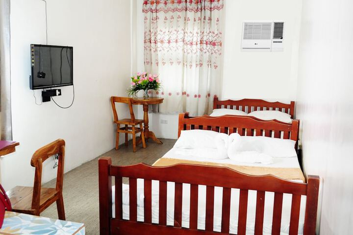 ROOMS498 - Hostel