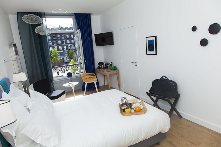 Room 4 of 64