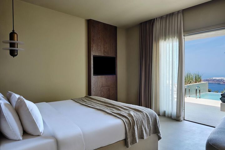 Room 6 of 128