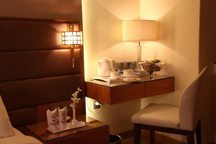 Room 14 of 25
