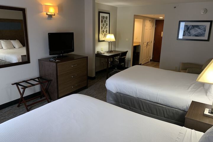 2 Queen Beds (4 of 19)