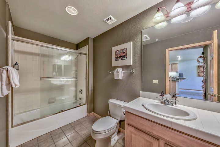 Room 153 of 190