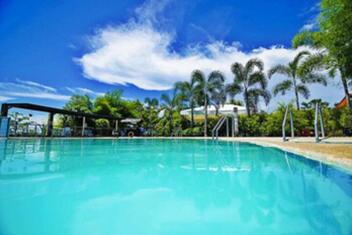 Pool 28 of 45