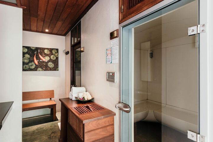 Steam room