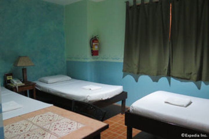 Room 27 of 74
