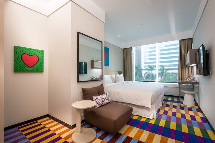 Room 15 of 171
