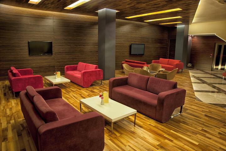 Guest Lobby