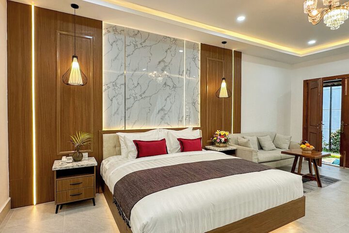 Room 52 of 180