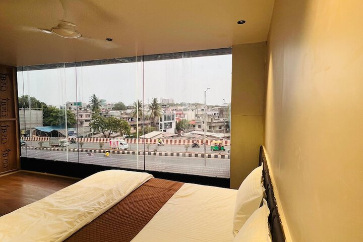 Room 20 of 25