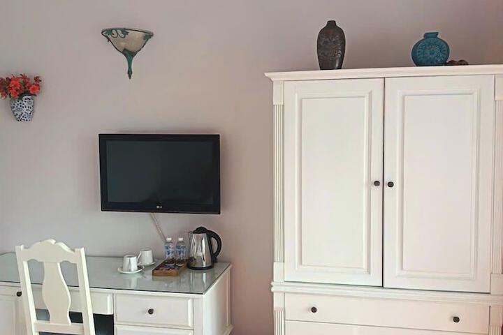 Room 10 of 47