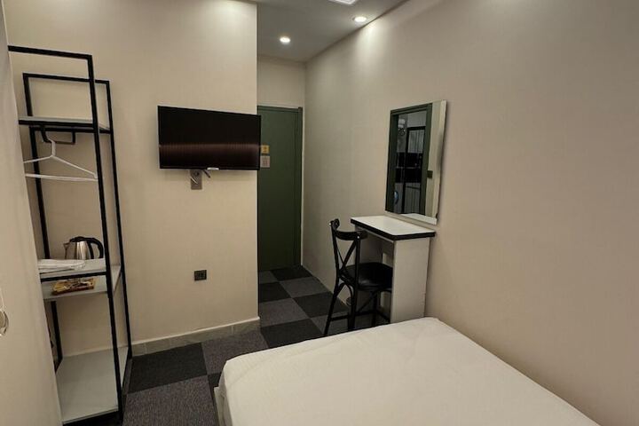 Room 31 of 69