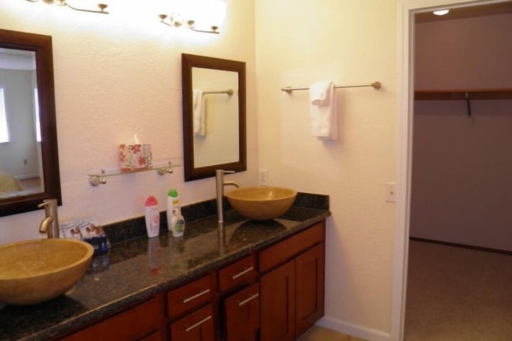Room 18 of 23