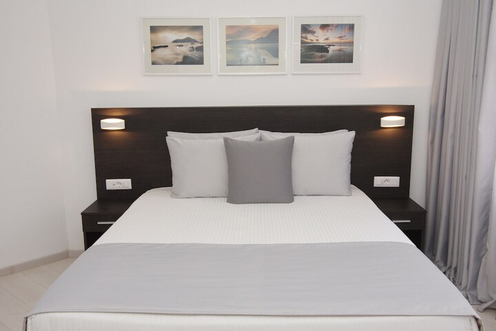 Room 12 of 60