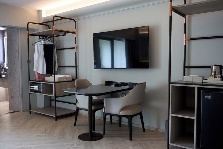 Room 149 of 212