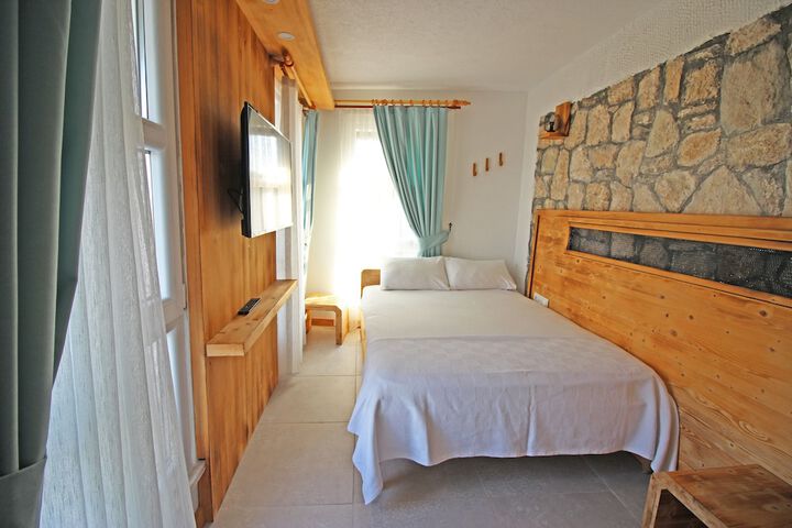 Room 7 of 61