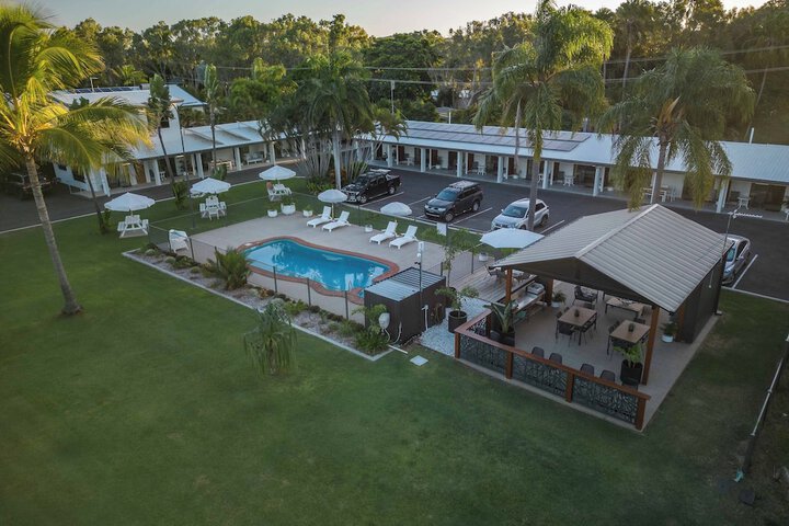 Kinka Palms Motel