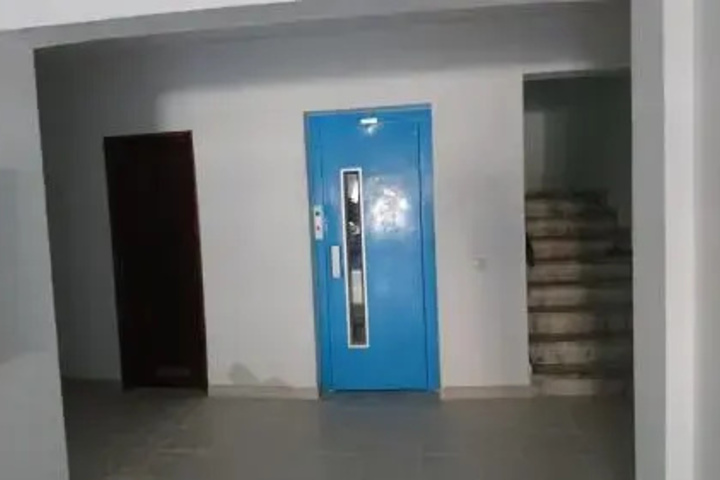 Room 13 of 19